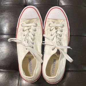 White Low Top Converse Size 9.5 (Woman’s)/ 7.5 (Men’s)